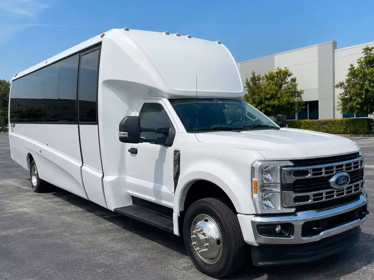 goshen 25 passenger minibus rental