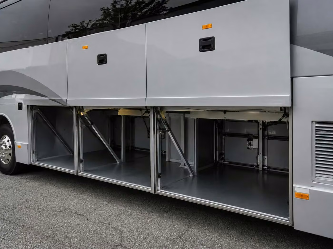goshen 56 passenger charter bus luggage bays