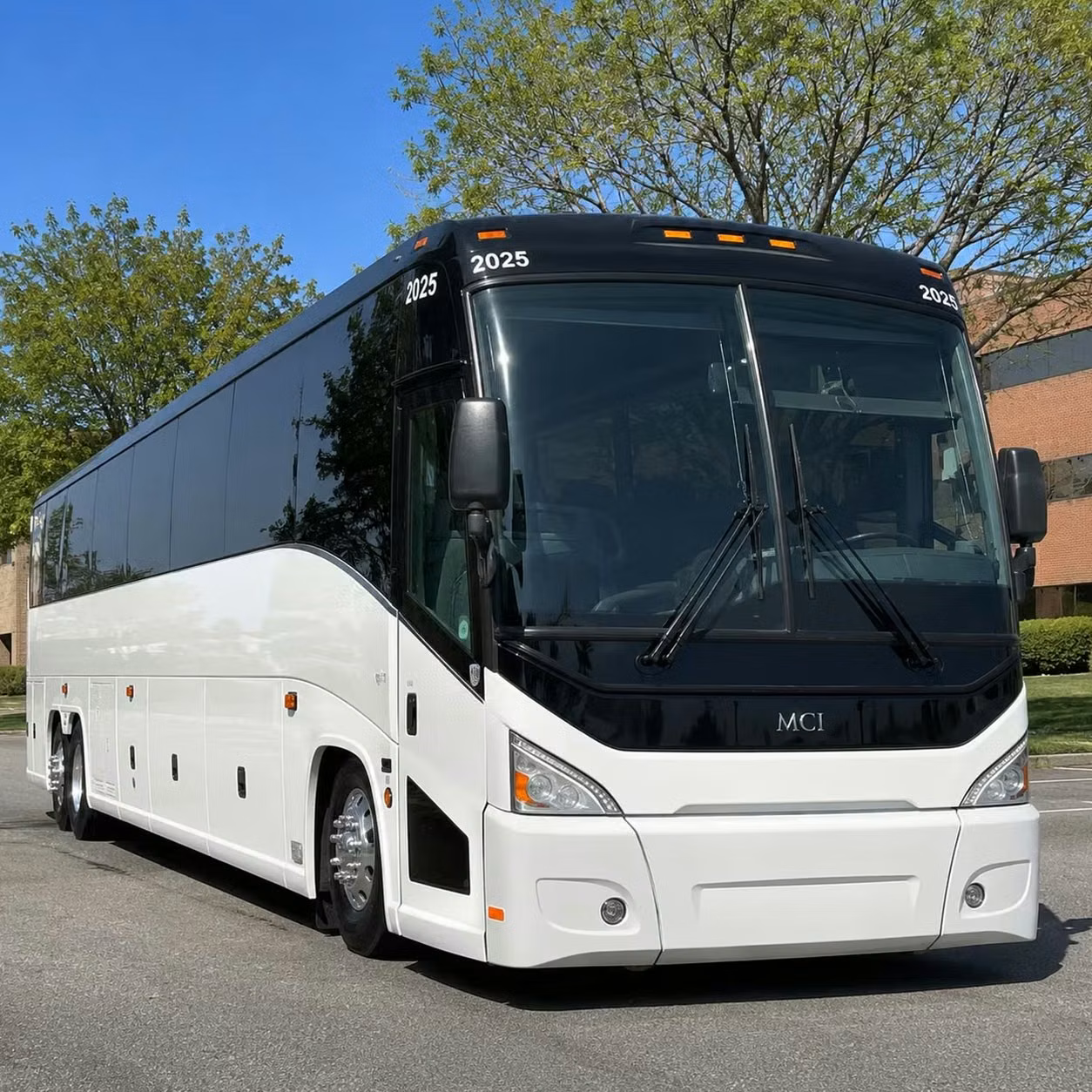 goshen charter buses for corporate retreats and team building outings